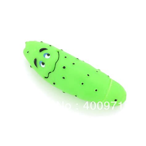 Wonpet Designer Vinyl Dog Toy Cucumber Shaped Green 2075 Free