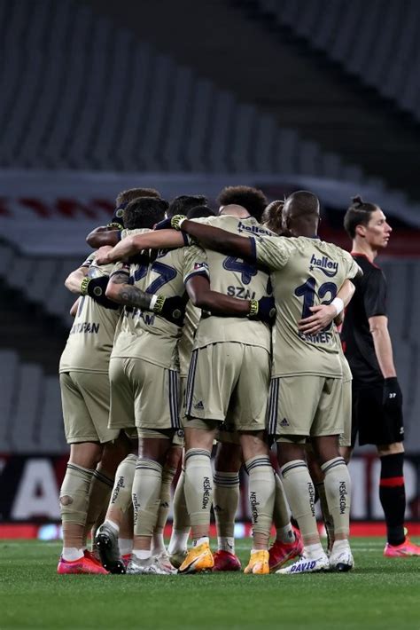 25 ve 68) (fenerbahçe), sabo (dk. Ligin yeni lideri Fenerbahçe! Karagümrük 1-2 Fenerbahçe ...