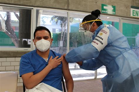 Intervención de prevención y control. Aplican segunda dosis de vacuna anti COVID a personal del ...