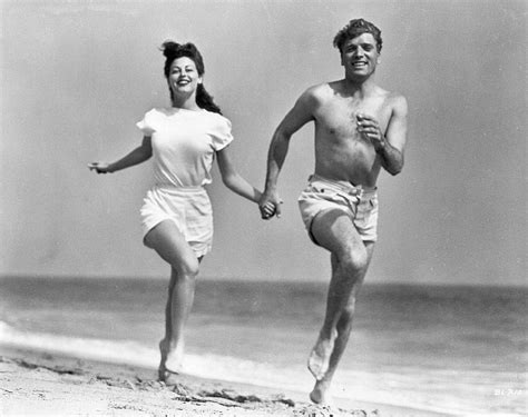Ava Gardner And Burt Lancaster ¡qué Atléticos Old Hollywood Stars
