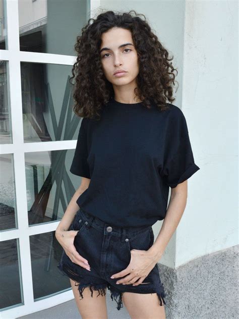 chiara scelsi lemanagement amazing women curly hair inspiration curly hair styles naturally