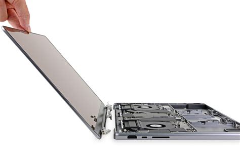 Ifixit The New Macbook Pro Is Still Difficult To Repair But Its Score