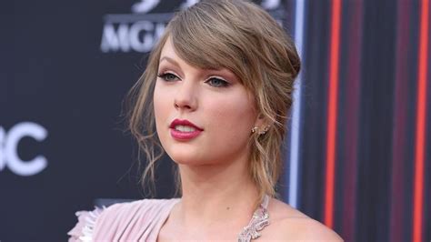 Taylor Swift Releases New Song That Targets Homophobia To
