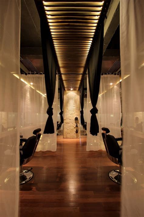 Maybe you would like to learn more about one of these? Tour d'horizon des plus beaux salons de coiffure