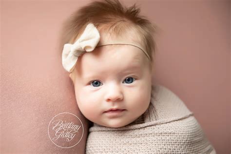 6 Week Old Baby Photo Shoot Introducing Harper