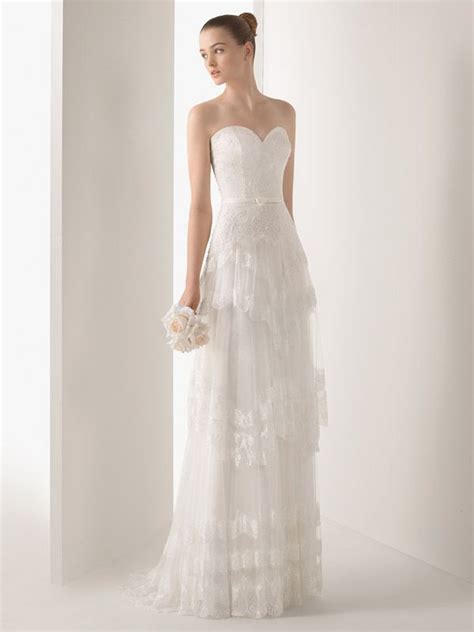 Hier finden sie die wichtigsten formen von brautkleidern. Brautkleid-Formen, Schnitte und Linien: A-Linie, Empire u ...