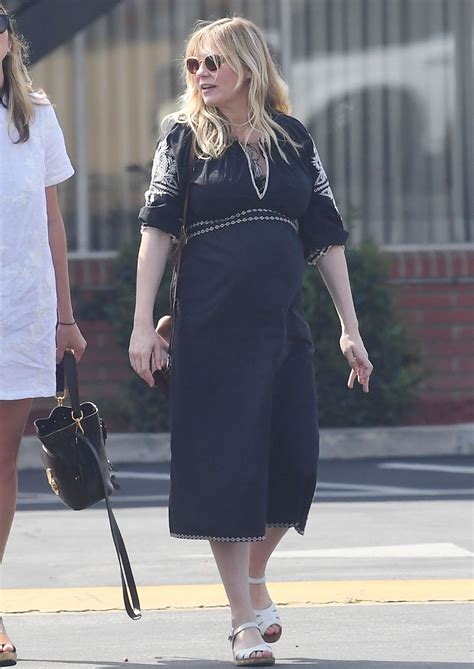 Kirsten dunst is pregnant and expecting her second child with jesse plemons! Pregnant KIRSTEN DUNST Arrives at Sunday Church Service on ...