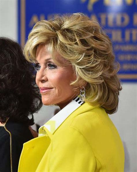 Another iconic hairstyle that you can look into is the feathered hairstyle. 30 Most Stylish and Charming Jane Fonda Hairstyles ...