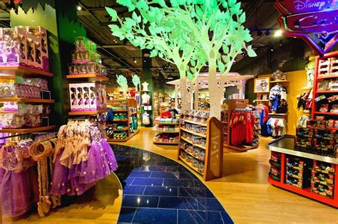 Best Places To Shop Top 5 Best Toy Stores In The World Disney Stores