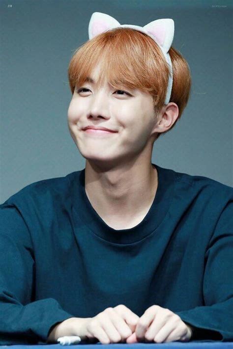He's a dancer, rapper, songwriter, composer and producer. J-Hope's wish for 2017 | K-Pop Amino