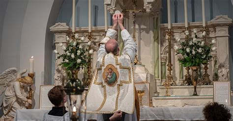 My First Experience In A Latin Mass And Why I Now Regularly Go To It