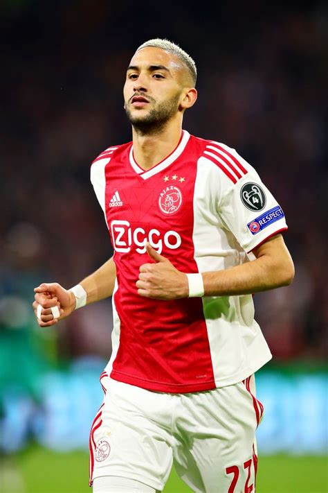 Mars 1993) er en nederlandskfødt marokkansk fotballspiller som spiller for den engelske klubben chelsea fc. Hakim Ziyech breaks silence after Chelsea transfer ...
