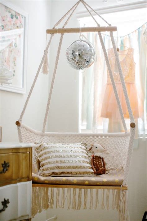 Diy hanging macramé chair by classy clutter. hammock chair // | Home ideas | Pinterest | Macrame chairs, Diy chair and Diy hammock