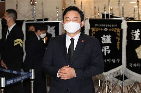 Maybe you would like to learn more about one of these? 이준석 '합의 번복'에 원희룡 "공격보단 위험관리가 중요 ...