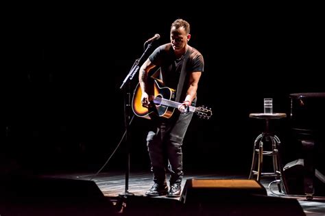 Bruce Springsteen Tour 2022 Dates Tickets And Concert Schedule Vocal Bop