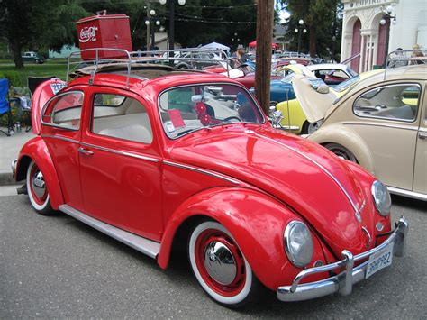 He added a new color for the 1961 beetle deluxe in an attractive way. 1961 VW Bug custom | Flickr - Photo Sharing!