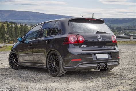 Volkswagen Golf Gti R32