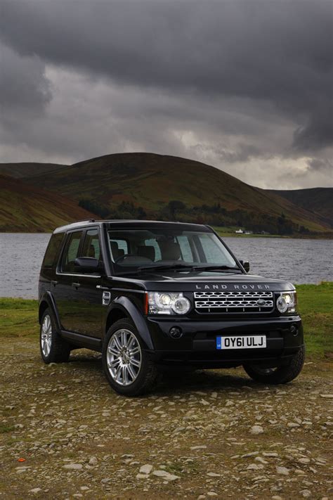 With unique bumpers, wheels and rear. Land Rover Discovery 4 Review | TestDriven