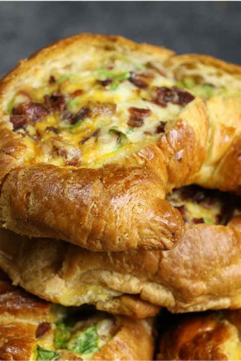 Stuff croissants with those extra cadbury eggs left over from 8. Breakfast Croissant Boats (Stuffed Croissants) - TipBuzz