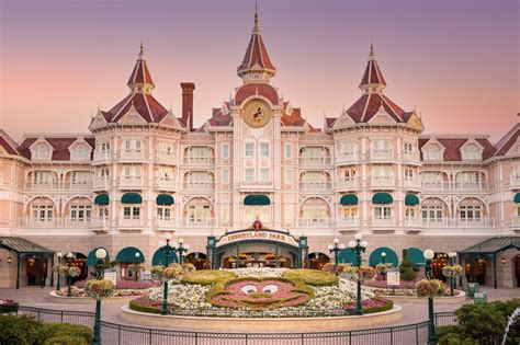 Disneyland Paris En Rénovation Le Disneyland Hotel Se Transforme En