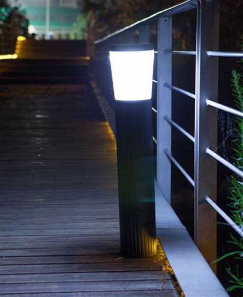 Untuk itu, tanamlah kuaci di sepanjang pagar, samping rumah, atau di belakang barisan pohon yang kokoh. Jual lampu taman murah tenaga surya GCPV-G010 | PUSAT JUAL ...