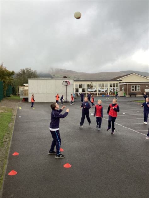 Primary 5 Developing Their Gaa Football Skills With Armagh County Board