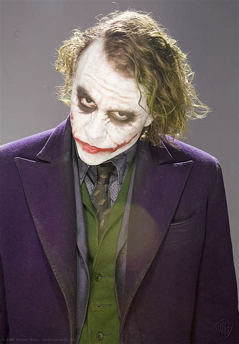 Rare Dark Knight Publicity Photos Show Off Heath Ledger As The Joker