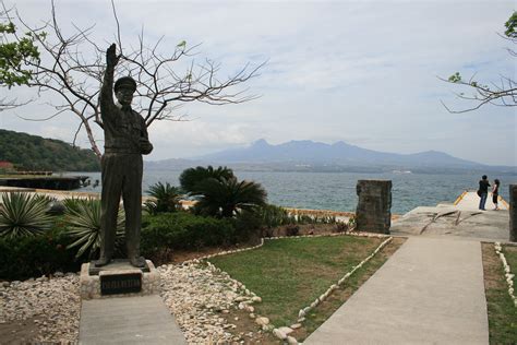 General Macarthur Memorial Lorcha Dock Macarthurs Depar Flickr