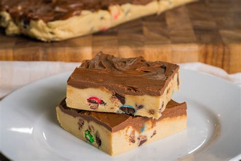 Brownies and chocolate chip cookies are staples in my diet and they are the recipes that i turn to again and again. Trisha Yearwood Recipes Desserts Fudge & Cookies : Trisha ...