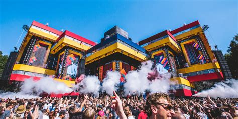 Awakenings festival is an electronic music festival held in spaarnwoude houtrak, just outside of amsterdam. Awakenings Festival drops massive lineup for 2017