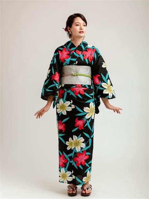 Black Lilies Yukata Traditional Japanese Kimono Japanese Kimono Kimono