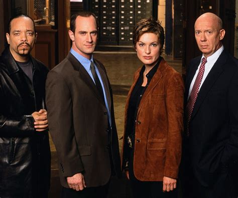 40 celebrities you didn t know were on ‘law and order svu