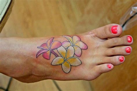 Floral temporary tattoo sheet // 13 designs // botanical tattoos // skin art // boho gift // garden flowers // fake tattoos. De 20+ bedste idéer inden for Plumeria tattoo på Pinterest ...