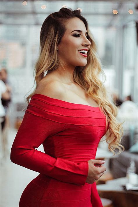 © 2021 universidad modelo todos los derechos reservados. MODELOS CURVY U OBESIDAD - ACN | Agencia Central de Noticias