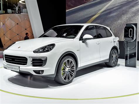 Maybe you would like to learn more about one of these? Porsche Cayenne S E-Hybrid, motoring review: Luxury ...