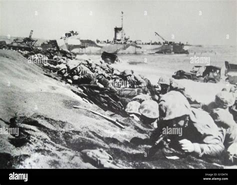 Iwo Jima 1945 High Resolution Stock Photography And Images Alamy