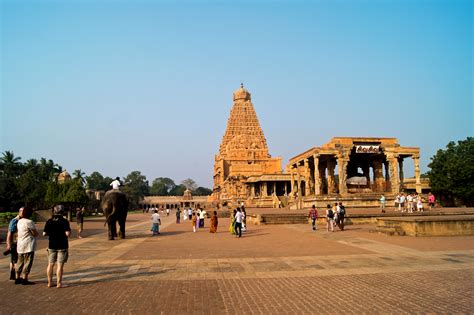 The Brihadeeswara Temple At Thanjavur Tanjore Tamilnadu Flickr