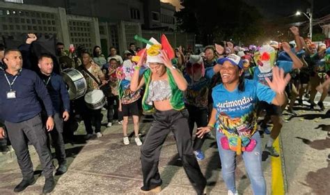 Vestida De Marimonda La Primera Dama Verónica Alcocer Se Disfrutó El Carnaval De Barranquilla