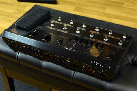 Line 6 Helix Floor Pro Amp And Effects Rig Manns Music