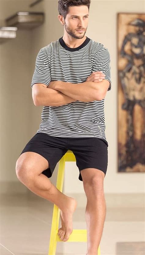 20 Cool and Comfy Loungewear Outfit Ideas for Men