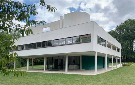 Nous Avons Visité La Villa Savoye De Le Corbusier Des Années 1930