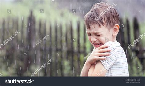35801 Child Wet Rain Images Stock Photos And Vectors Shutterstock