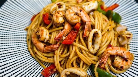 Super easy pasta recipe with. Spaghetti Aglio E Olio | Spaghetti Aglio Olio Mudah dan ...