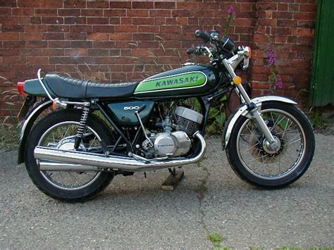 Built by allen millyard and based on a 1974 h2, the bike is now owned by the kirby cramer collection in sunny southern california. 1974 Kawasaki H1 500cc 2 Stroke 3 cylinder motorcycle http ...