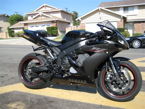 In perfect working condition with low miles (5879) on it. People with flush-mounts on a Raven R1 - Yamaha R1 Forum ...