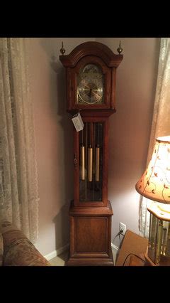 If a clock face contained the minutes 15, 30, 45 and 60, the grandfather clock was made from 1800 to 1820, but though unusual, you could also find one made in 1795. How to find out how much a grandfather clock is worth?