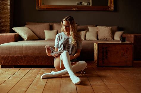 Wallpaper Model Blonde Long Hair Legs Wavy Hair Sitting Socks Stockings Reading Jean