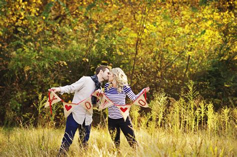 Fall Engagements By Laura Jacobs Photography Love Xoxo Engagement