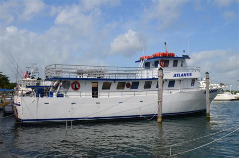 Make fiber glass commercial fishing boat. 1986 Drift Fishing Vessel 90 Person Commercial Power Boat ...