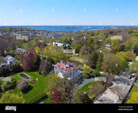 Sea Cliff Mansions Hi Res Stock Photography And Images Alamy